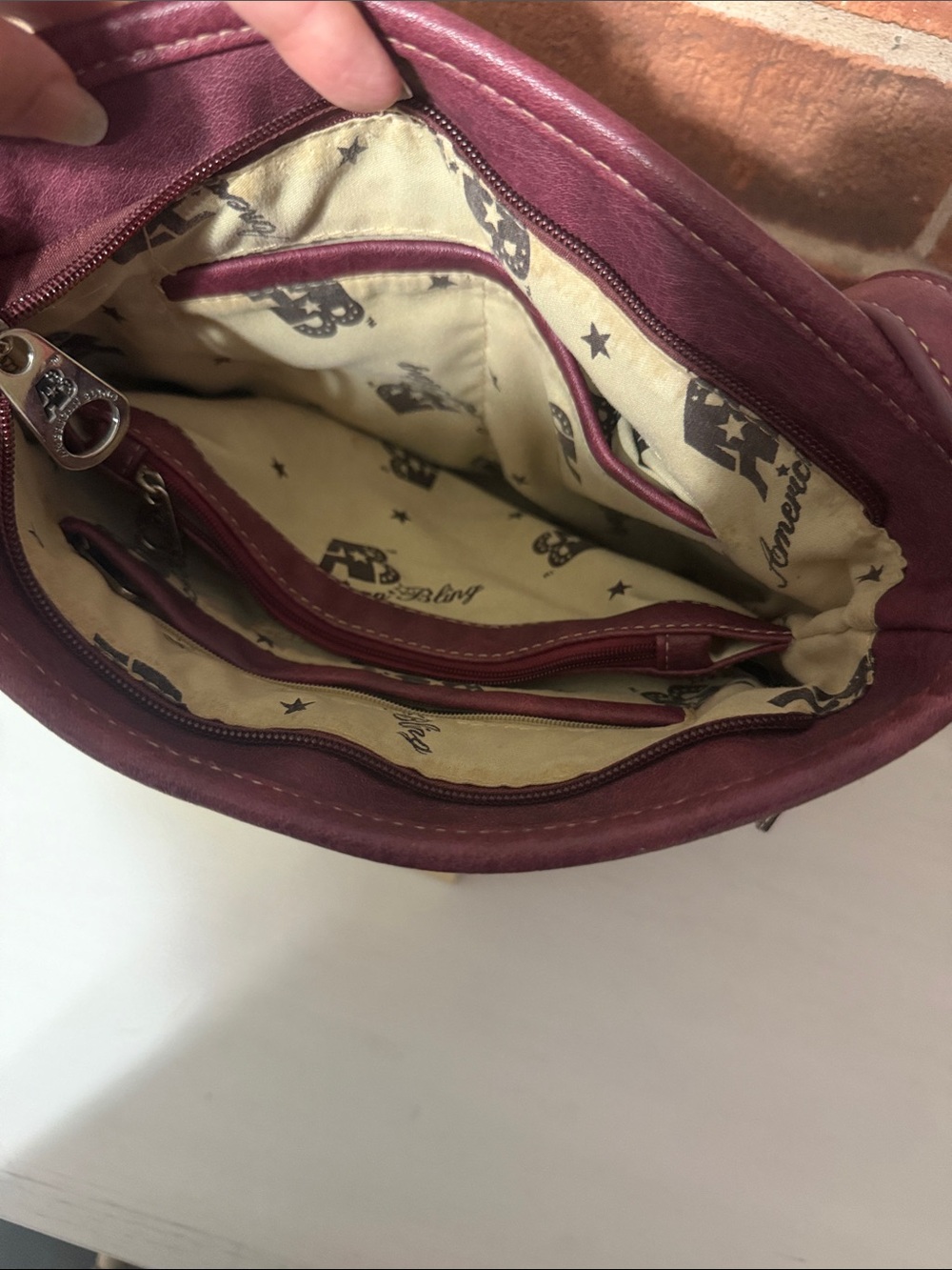 Montana West Concealed Carry Stud and Conchos Crossbody Purse - Picture 4 of 8